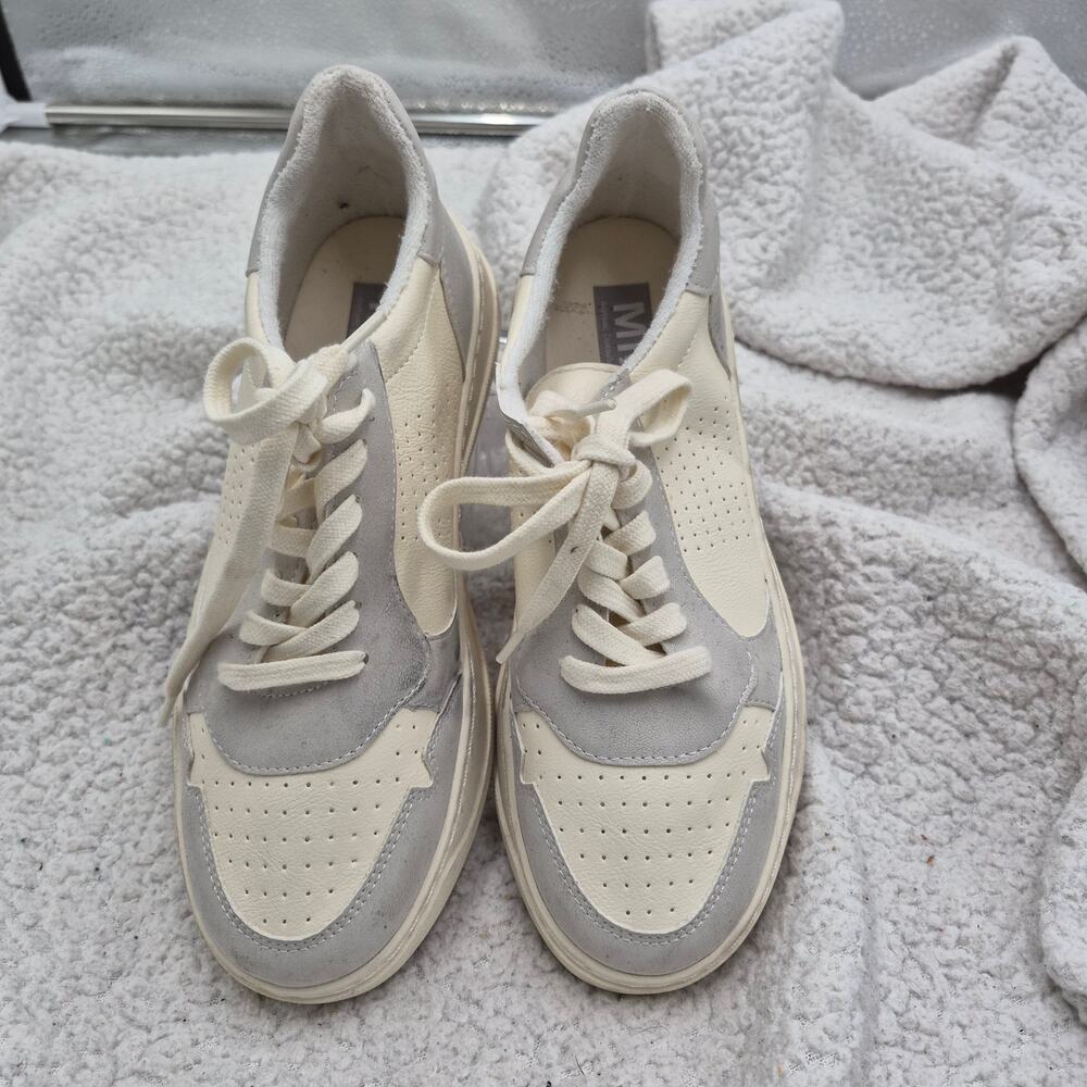 MIA Axel Arigato Dice Lo women's platform sneakers white and gray size 7